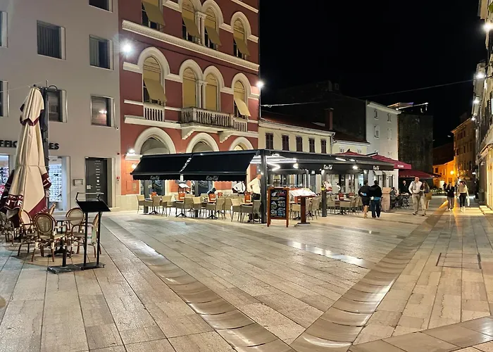 Istarska Βίλα Πόρετς